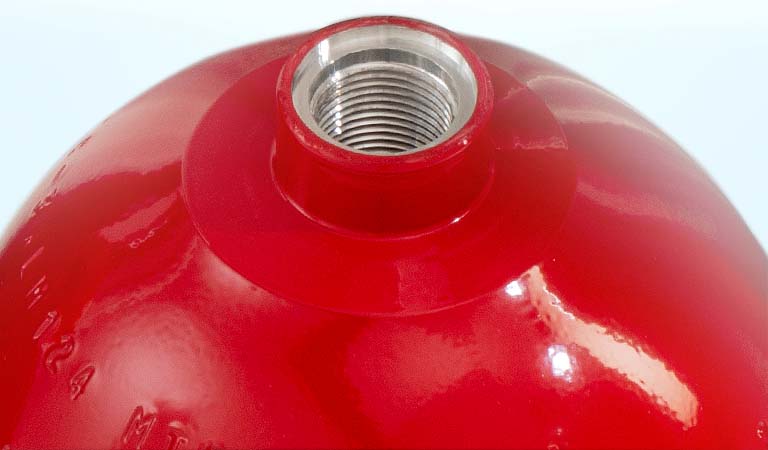 Fire extinguisher cylinder nozzle